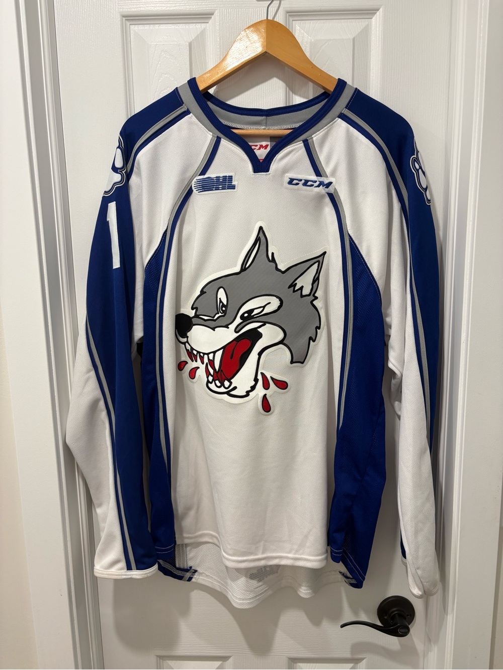 Sudbury Wolves CCM Hockey Jersey Men’s Large